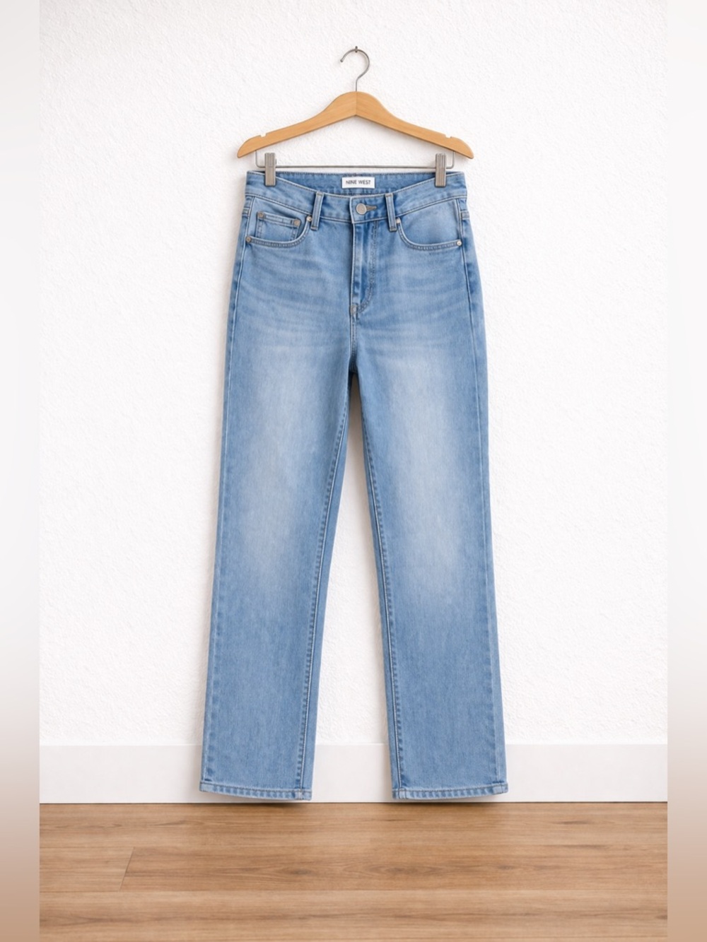 Light Wash High Rise Straight Leg Jeans Denim Casual Everyday Size 2